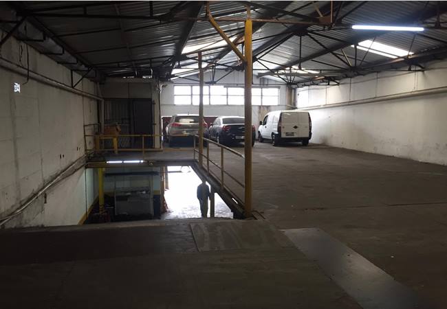 Estacionamento Brás-Centro-SP. - Centro - R$ 180.000,00 Estacionamento Brás-Centro-SP. - Centro - R$ 180.000,00